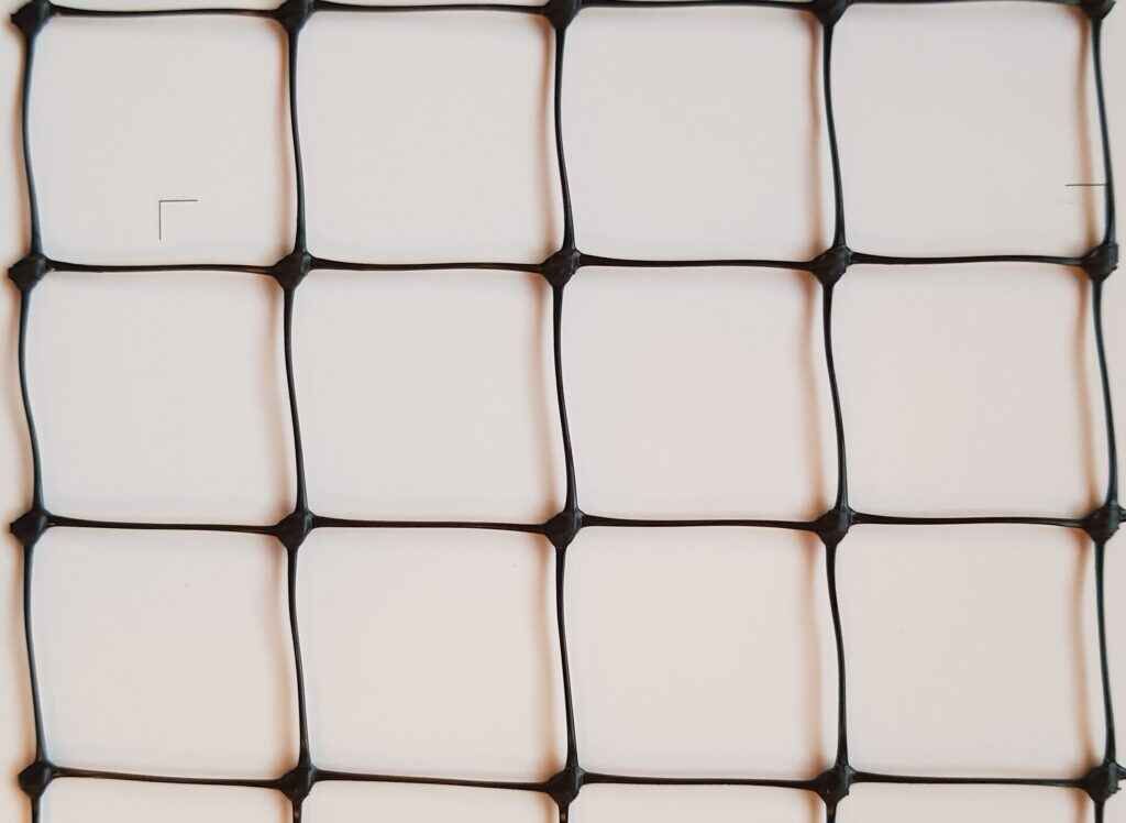 Intermas 170610 AVINET Siyah 1x200 m 24x27 mm UV Filtreli Yüksek Dayanıklı Çok Amaçlı Plastik Ağ (PP)